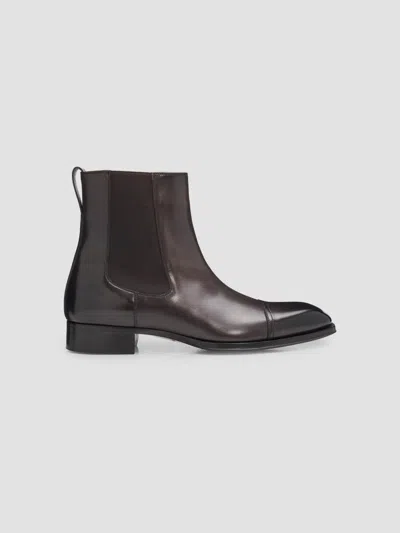 Tom Ford Men's Elkan Burnished Leather Chelsea Boots In Ebony