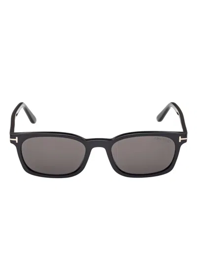 Tom Ford Eyewear Rectangular Frame Sunglasses In Black