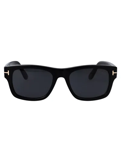 Tom Ford Squared Sunglasses Ft1303 01 D In Black