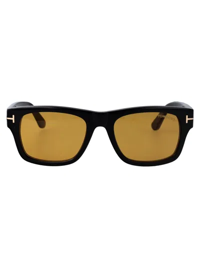 Tom Ford Squared Sunglasses Ft1303 01 E In Black