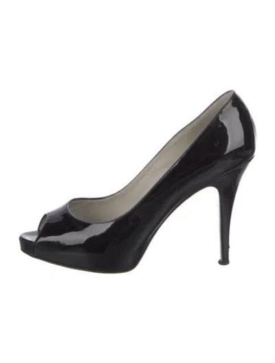 Pre-owned Tom Ford Patent Leather Keyhole Accent Pumps In Black