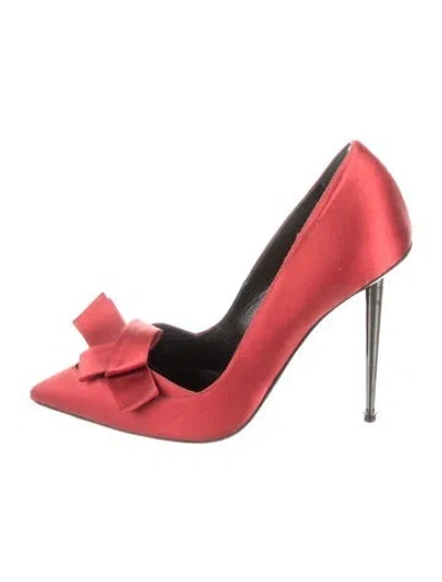 Pre-owned Tom Ford Pumps In Red