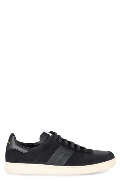 Tom Ford Round Head Lacing Low-cut Casual Sneakers In Black