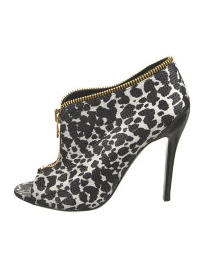 Pre-owned Tom Ford Raffia Animal Print Pumps In Black