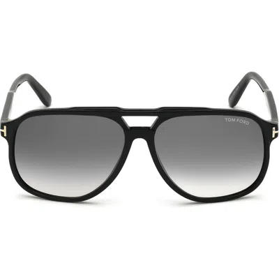 Tom Ford Raoul 62mm Gradient Oversize Navigator Sunglasses In Shiny Black/gradient Smoke