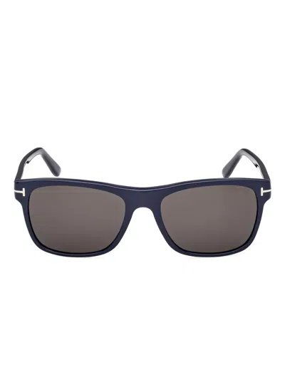 Tom Ford Rectangle Detail Sunglasses Ft0698 In Black
