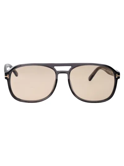 Tom Ford Rosco Sunglasses In 20e Grigio/altro / Marrone