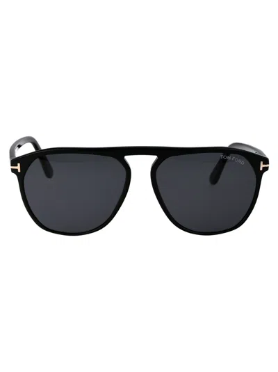 TOM FORD TOM FORD ROUND SUNGLASSES FT0835 01 A