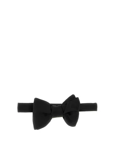 Tom Ford Silk Bow Tie In Pattern