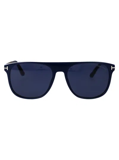 Tom Ford Squared Sunglasses Ft1105 90 V In Blue