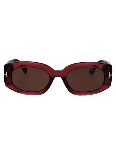 TOM FORD TOM FORD SQUARED SUNGLASSES FT1187/S 69 E