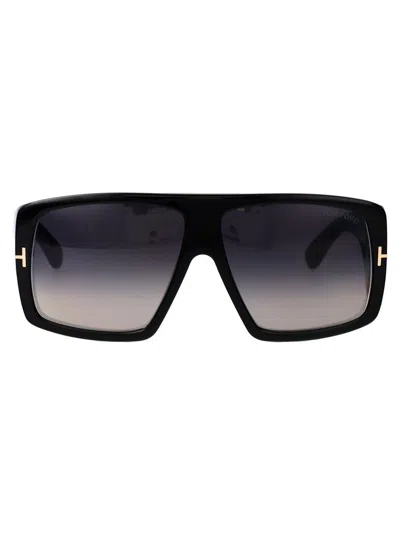 Tom Ford Sunglasses In 01b Nero Lucido / Fumo Grad