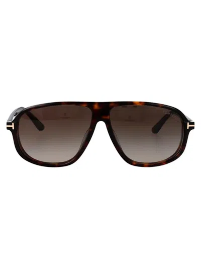 Tom Ford Sunglasses In Neutral