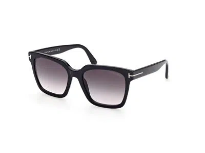 Pre-owned Tom Ford Sunglasses Ft0952 Selby 01b Black Smoke Woman In Gray