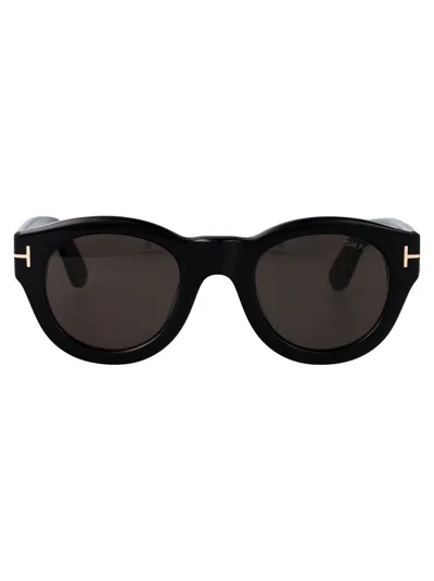 Tom Ford Sunglasses In Nero Lucido / Fumo