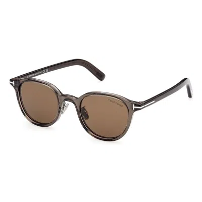 Tom Ford Sunglasses Round Full Rim, Transparent Grey Frame And Roviex Lens Ft0977-d20j In Gray