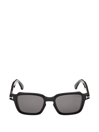 Tom Ford Eyewear Ft1359 Rectangular Frame Sunglasses In Black