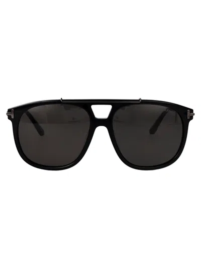 Tom Ford Sam-02 Ft1306 01a In Black