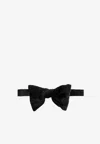 Tom Ford Velvet Bowtie In Black