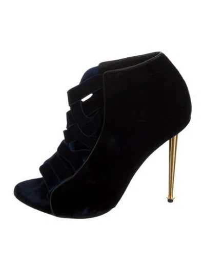 Pre-owned Tom Ford Velvet Cutout Accent Pumps In Black