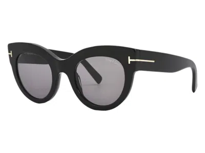Pre-owned Tom Ford Women's  Cat Eye Sunglasses In Black (ft1063 01c)