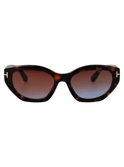 Tom Ford Squared Sunglasses Ft1086 52 F