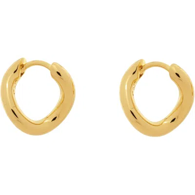 Tom Wood River Huggie Earrings In S925/18kgoldp