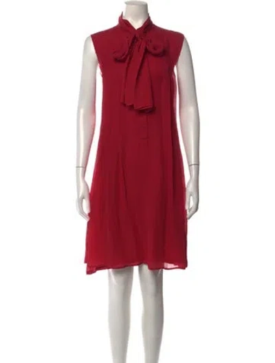 Pre-owned Tomas Maier Silk Knee-length Dress In Red