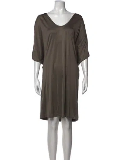 Pre-owned Tomas Maier V-neck Knee-length Dress In Green