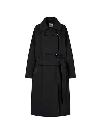 Tomboy Belted Toggle-fastening Coat In Black
