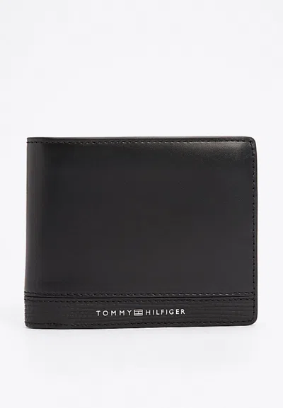 Tommy Hilfiger _ In Black