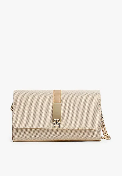 Tommy Hilfiger _ In Neutral