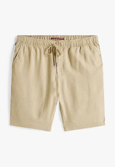 Tommy Hilfiger _ In Sand