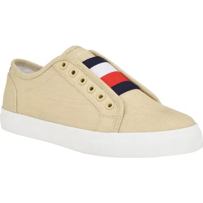 Tommy Hilfiger Anni Sneaker In White Clay