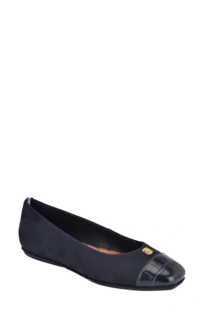Tommy Hilfiger Bekim Faux Leather Flat In Blue