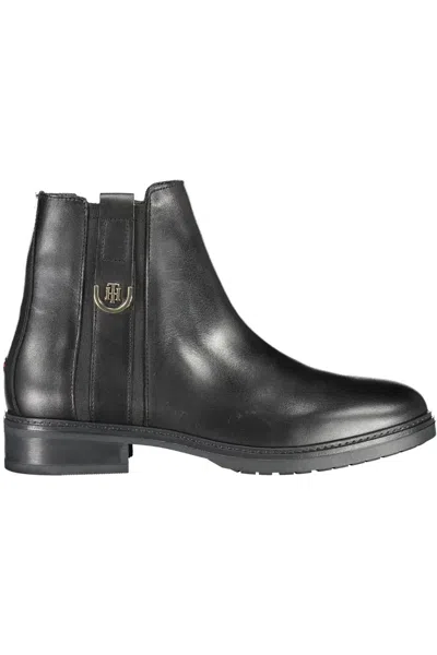 Tommy Hilfiger Chic Ankle Boot With Contrast Detailing And Side Zip In Black