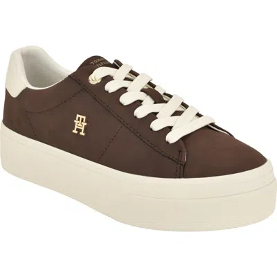 Tommy Hilfiger Brighs Sneaker In Brown