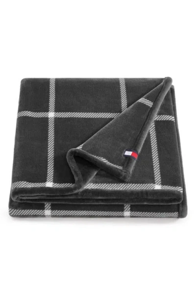 Tommy Hilfiger Dumbo Windowpane Reversible Throw In Gray