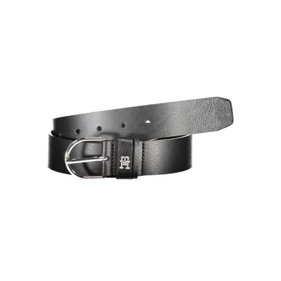 Tommy Hilfiger Elegant Black Leather Belt With Metal Buckle