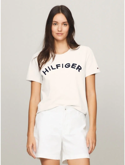 Tommy Hilfiger Embroidered Hilfiger Logo T In Weathered White