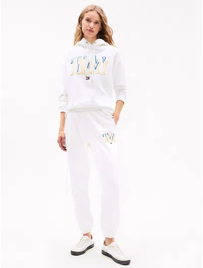 Tommy Hilfiger Embroidered Multicolor Logo Sweatpant In Ecru