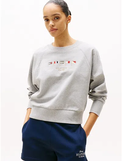 Tommy Hilfiger Embroidered Sailing Flag Logo Sweatshirt In Light Grey Heather