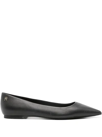 Tommy Hilfiger Essential Pointed Leather Ballerina Shoes In Schwarz