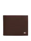 Tommy Hilfiger Grained Card Holder In Brown