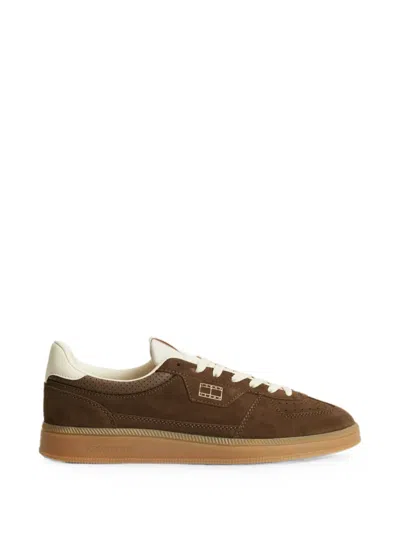 Tommy Hilfiger Greenwich Suede Sneakers In Brown