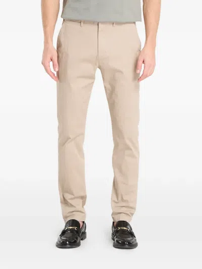 Tommy Hilfiger Harlem Tapered Chino Pants In Neutral
