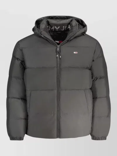 Tommy Hilfiger Hooded Puffer Jacket In Gray