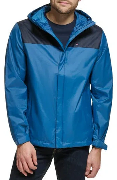 Tommy Hilfiger Hooded Rain Slicker Jacket In Navy/black Coffee