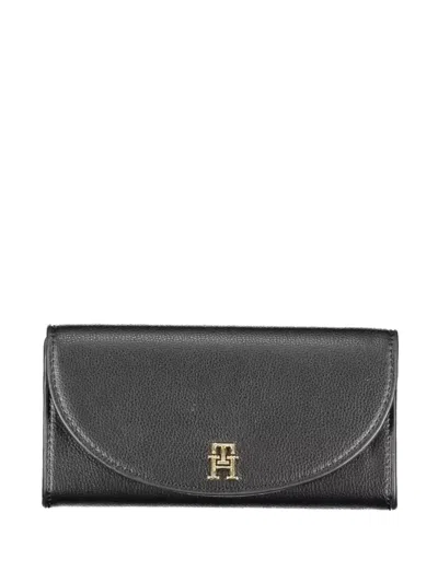 Tommy Hilfiger Julia Halfmoon Pebbled Wallet In Black
