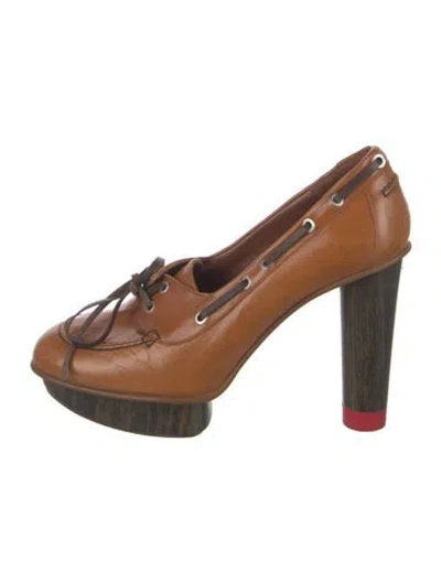 Pre-owned Tommy Hilfiger Leather Pumps In Brown